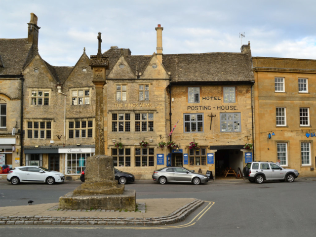 Visit Stow on the Wold from Evenlode Grounds Farm